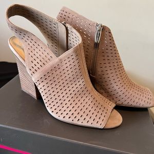 Dress wedges, brand new